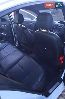 Хэтчбек Geely Emgrand 7 (EC7) 2013 в 