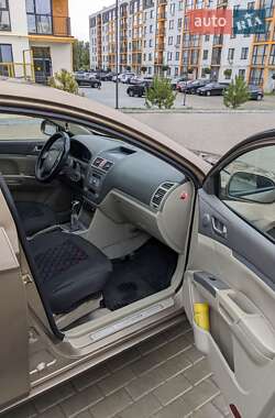 Седан Geely Emgrand 7 (EC7) 2011 в 