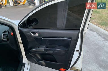 Седан Geely Emgrand 7 (EC7) 2013 в  фото 19 Седан Geely Emgrand 7 (EC7) 2013 в