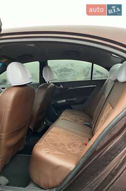 Седан Geely Emgrand 7 (EC7) 2013 в 