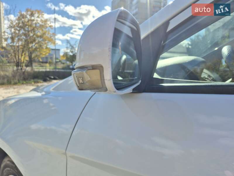 Седан Geely Emgrand 7 (EC7) 2011 в Киеве