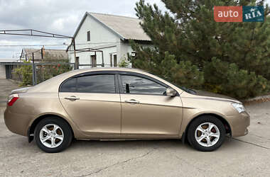 Седан Geely Emgrand 7 (EC7) 2011 в  фото 8 Седан Geely Emgrand 7 (EC7) 2011 в