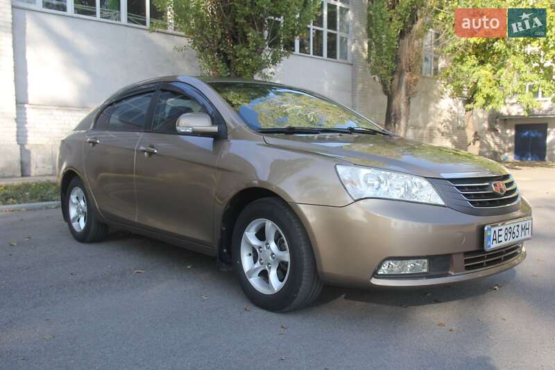 Седан Geely Emgrand 7 (EC7) 2011 в Кривому Розі