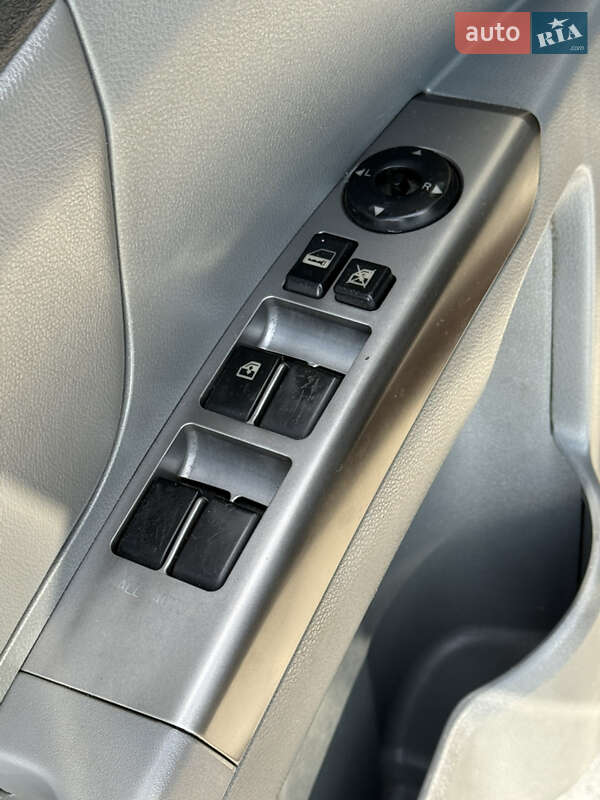 Седан Geely Emgrand 7 (EC7) 2012 в Дніпрі