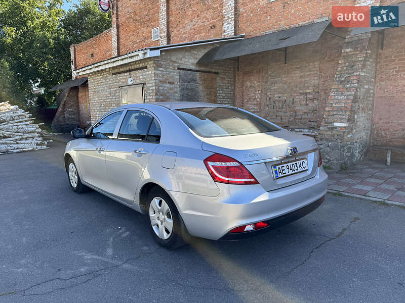 Седан Geely Emgrand 7 (EC7) 2018 в Умані