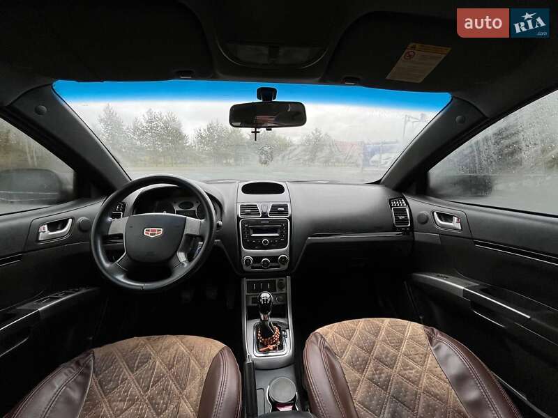 Седан Geely Emgrand 7 (EC7) 2013 в Самборе