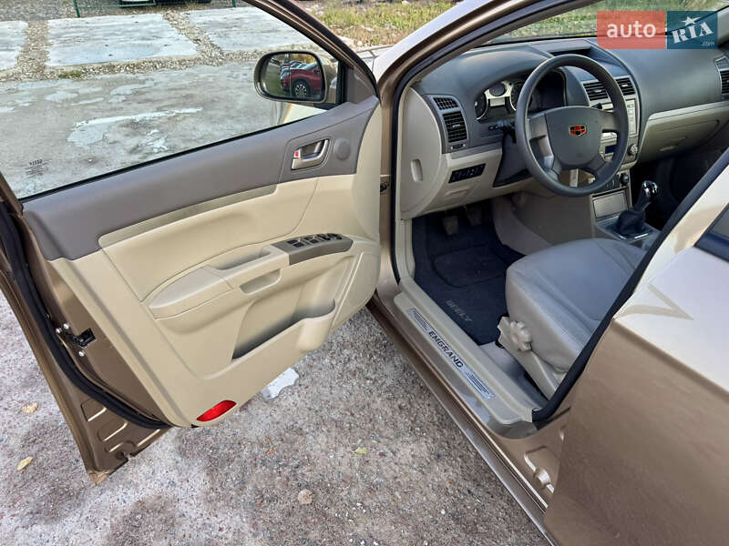 Седан Geely Emgrand 7 (EC7) 2012 в Киеве