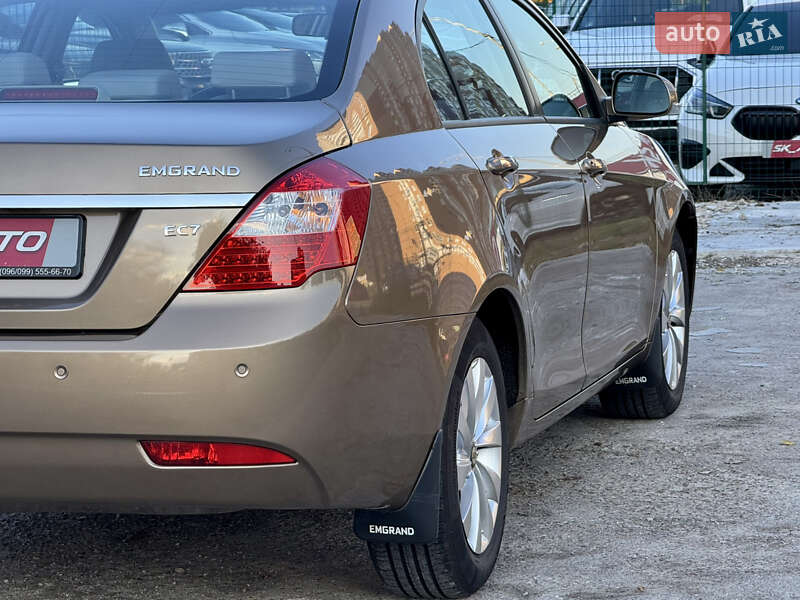 Седан Geely Emgrand 7 (EC7) 2012 в Киеве