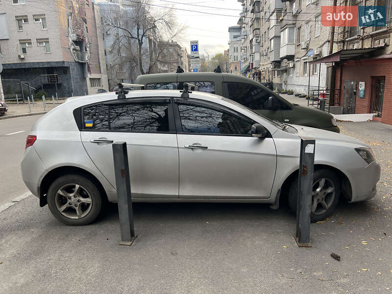 Хэтчбек Geely Emgrand 7 (EC7) 2013 в Днепре