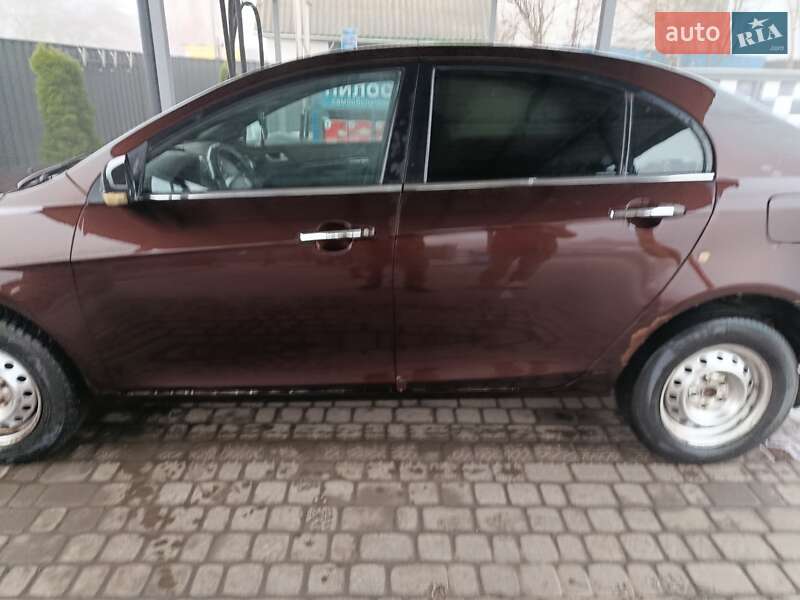 Седан Geely Emgrand 7 (EC7) 2014 в Староконстантинове