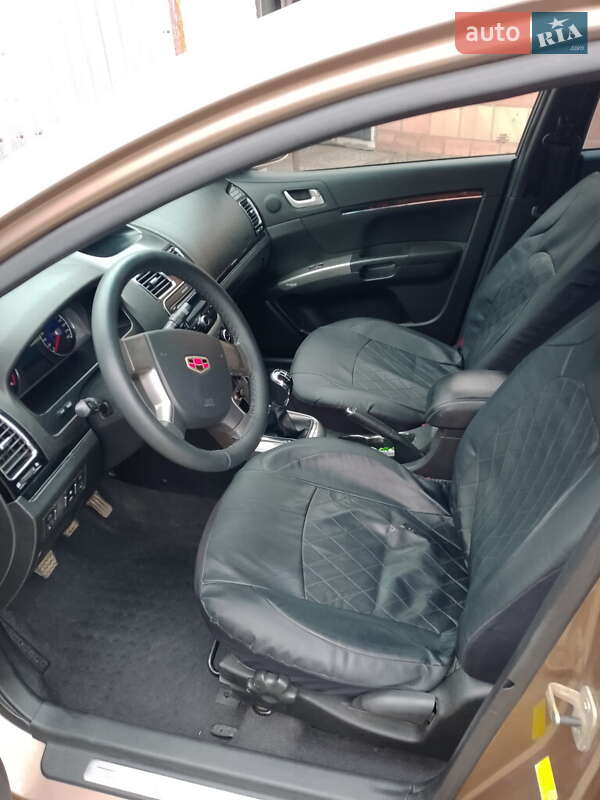 Седан Geely Emgrand 7 (EC7) 2013 в Рожище