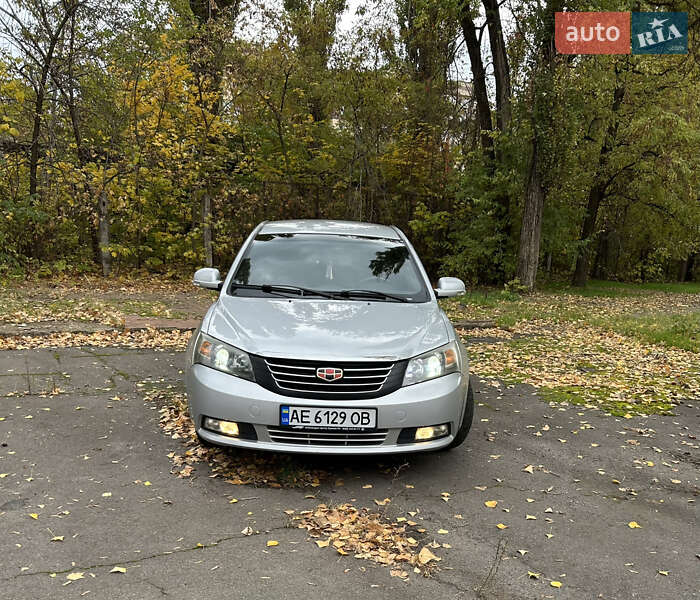 Седан Geely Emgrand 7 (EC7) 2013 в Кривом Роге
