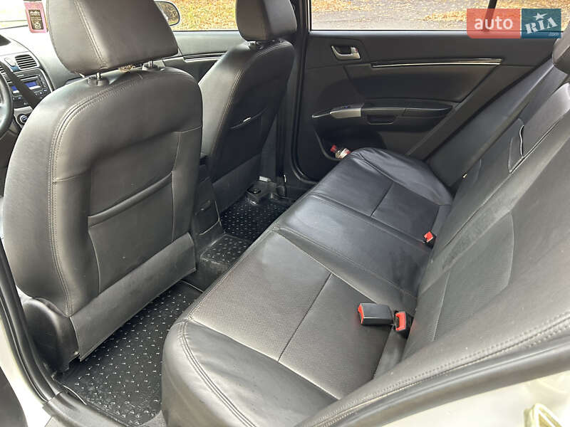 Седан Geely Emgrand 7 (EC7) 2013 в Кривом Роге