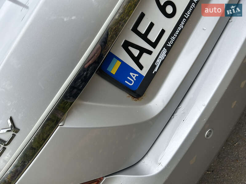 Седан Geely Emgrand 7 (EC7) 2013 в Кривом Роге