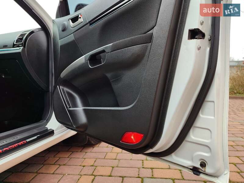 Седан Geely Emgrand 7 (EC7) 2015 в Черкассах