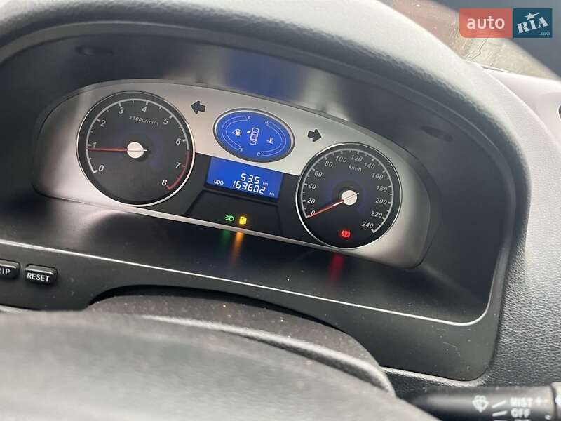 Седан Geely Emgrand 7 (EC7) 2012 в Кривом Роге