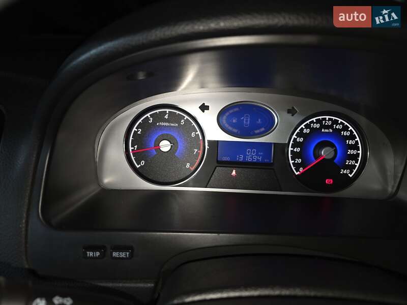 Седан Geely Emgrand 7 (EC7) 2013 в Ивано-Франковске