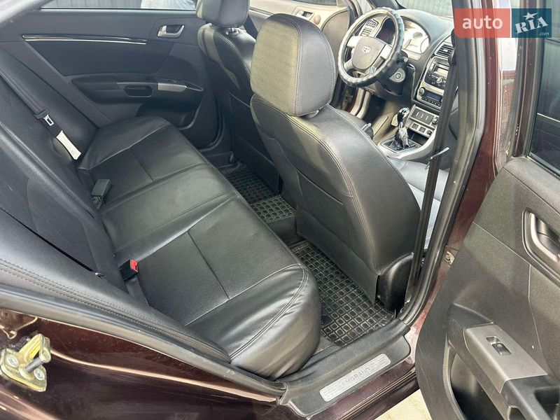 Седан Geely Emgrand 7 (EC7) 2013 в Подрясном