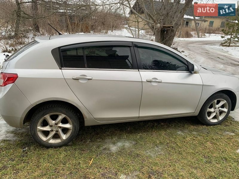 Хэтчбек Geely Emgrand 7 (EC7) 2013 в Староконстантинове