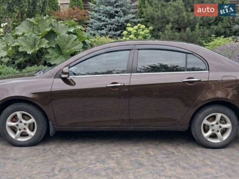 Седан Geely Emgrand 7 (EC7) 2014 в Ужгороді