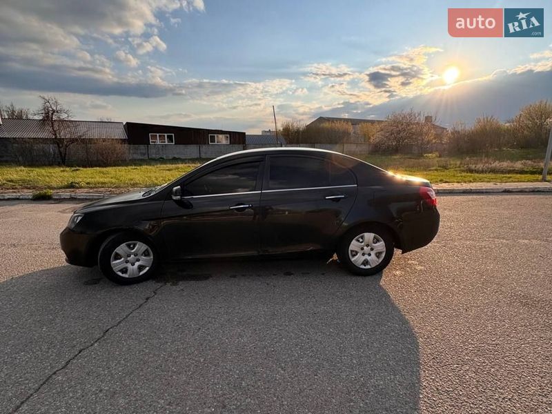 Седан Geely Emgrand 7 (EC7) 2013 в Голубовке