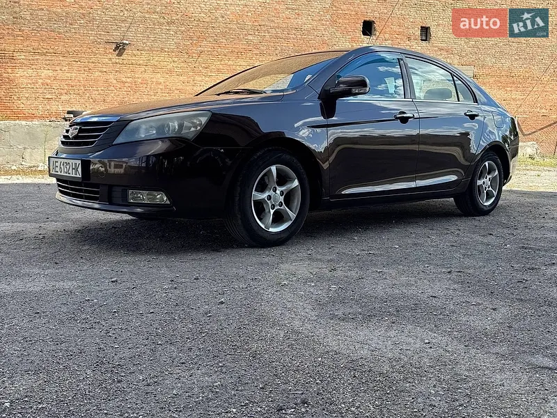 Geely Emgrand 2013