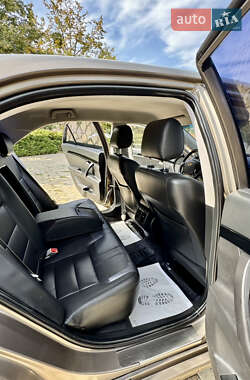 Седан Geely Emgrand 8 (EC8) 2014 в 