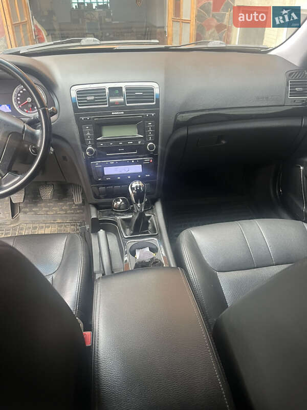 Geely Emgrand 8 (EC8) 2014
