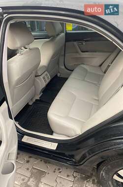 Седан Geely Emgrand 8 (EC8) 2013 в 