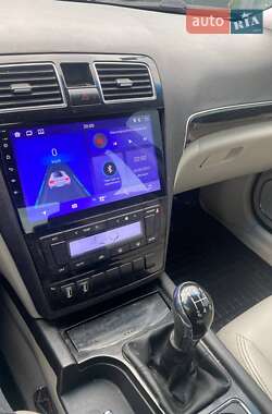 Седан Geely Emgrand 8 (EC8) 2013 в 