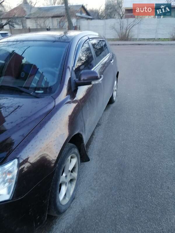 Хетчбек Geely Emgrand EC7-RV 2013 в Чернігові