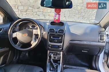 Хэтчбек Geely Emgrand EC7-RV 2012 в 