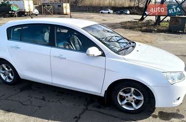 Хэтчбек Geely Emgrand EC7-RV 2014 в 