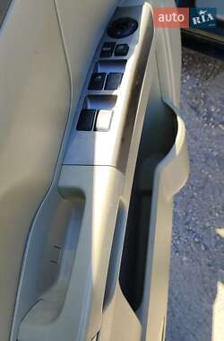 Хэтчбек Geely Emgrand EC7-RV 2011 в 