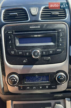 Хэтчбек Geely Emgrand EC7-RV 2013 в 