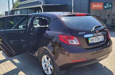 Хэтчбек Geely Emgrand EC7-RV 2014 в 