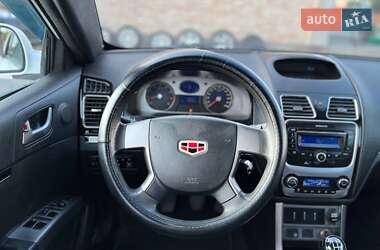 Хэтчбек Geely Emgrand EC7-RV 2013 в 