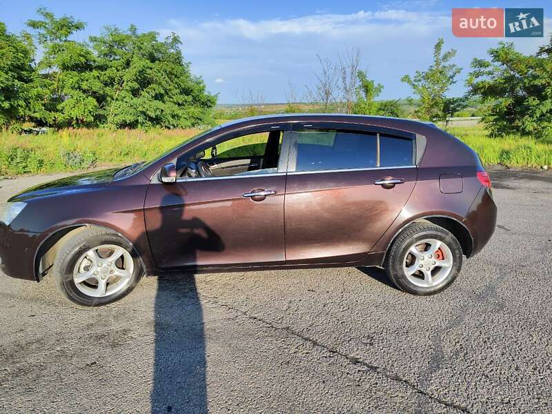 Хетчбек Geely Emgrand EC7-RV 2012 в Дніпрі фото 3 Хетчбек Geely Emgrand EC7-RV 2012 в Дніпрі