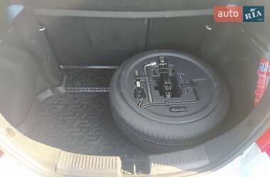 Хетчбек Geely Emgrand EC7-RV 2012 в 