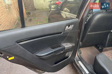 Хетчбек Geely Emgrand EC7-RV 2012 в 