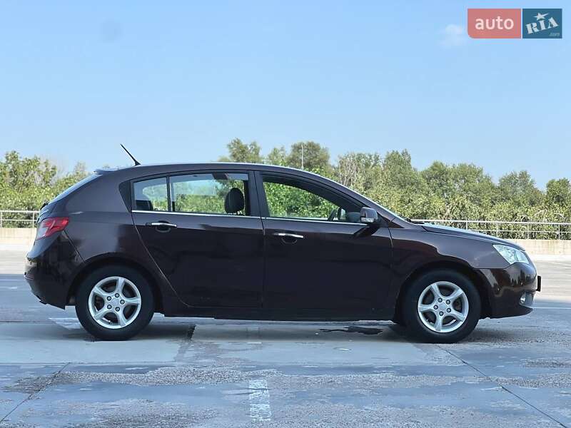 Хетчбек Geely Emgrand EC7-RV 2012 в Києві