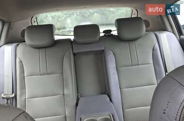 Хэтчбек Geely Emgrand EC7-RV 2012 в 
