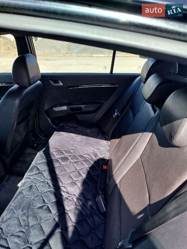 Хетчбек Geely Emgrand EC7-RV 2013 в Кривому Розі