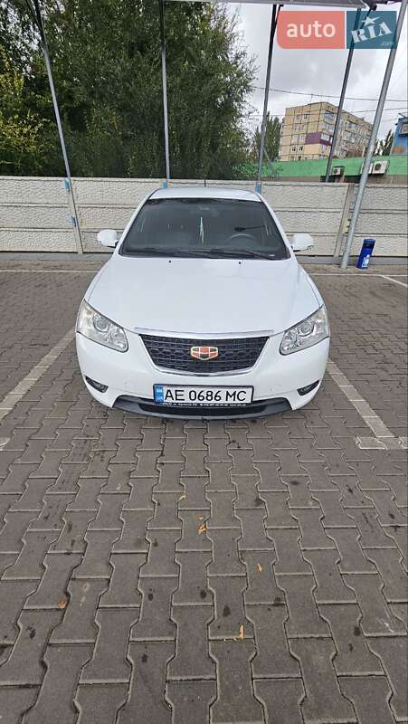 Geely Emgrand EC7-RV 2012