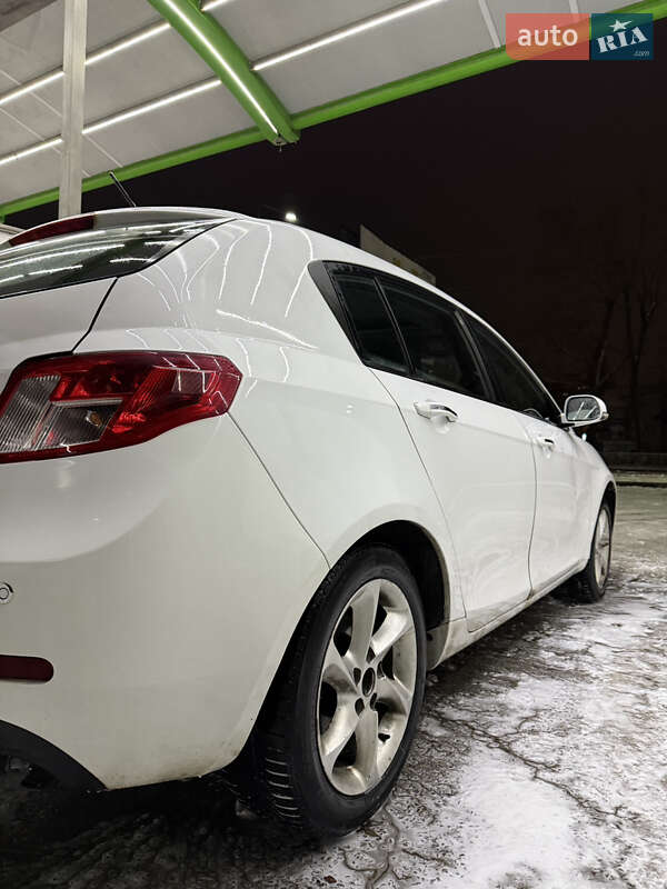 Хетчбек Geely Emgrand EC7-RV 2015 в Києві