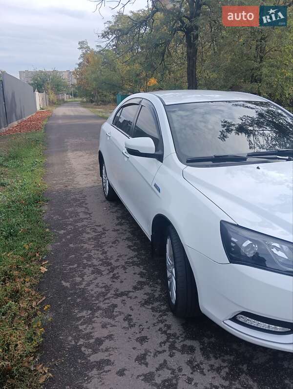 Седан Geely Emgrand EV253 2016 в Кривом Роге
