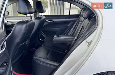 Седан Geely Emgrand EV350 2018 в 