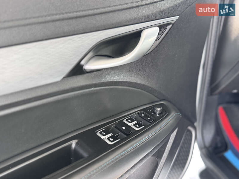 Седан Geely Emgrand EV350 2018 в Одессе