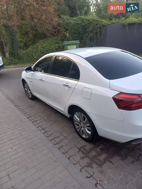 Седан Geely Emgrand EV350 2018 в Львове фото 5 Седан Geely Emgrand EV350 2018 в Львове