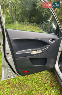 Позашляховик / Кросовер Geely Emgrand X7 2013 в 
